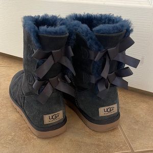 Blue Bailey Bow UGGs short